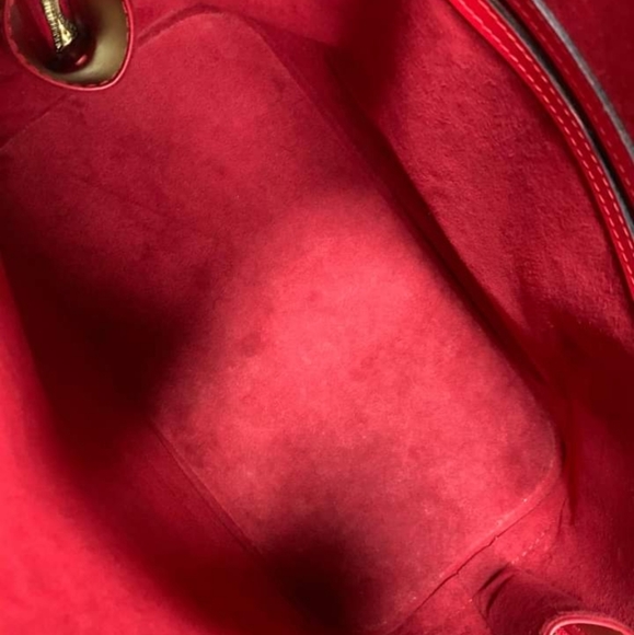 💟💟💟SOLD 💟💟💟LV Epi Alma - Picture 9 of 10